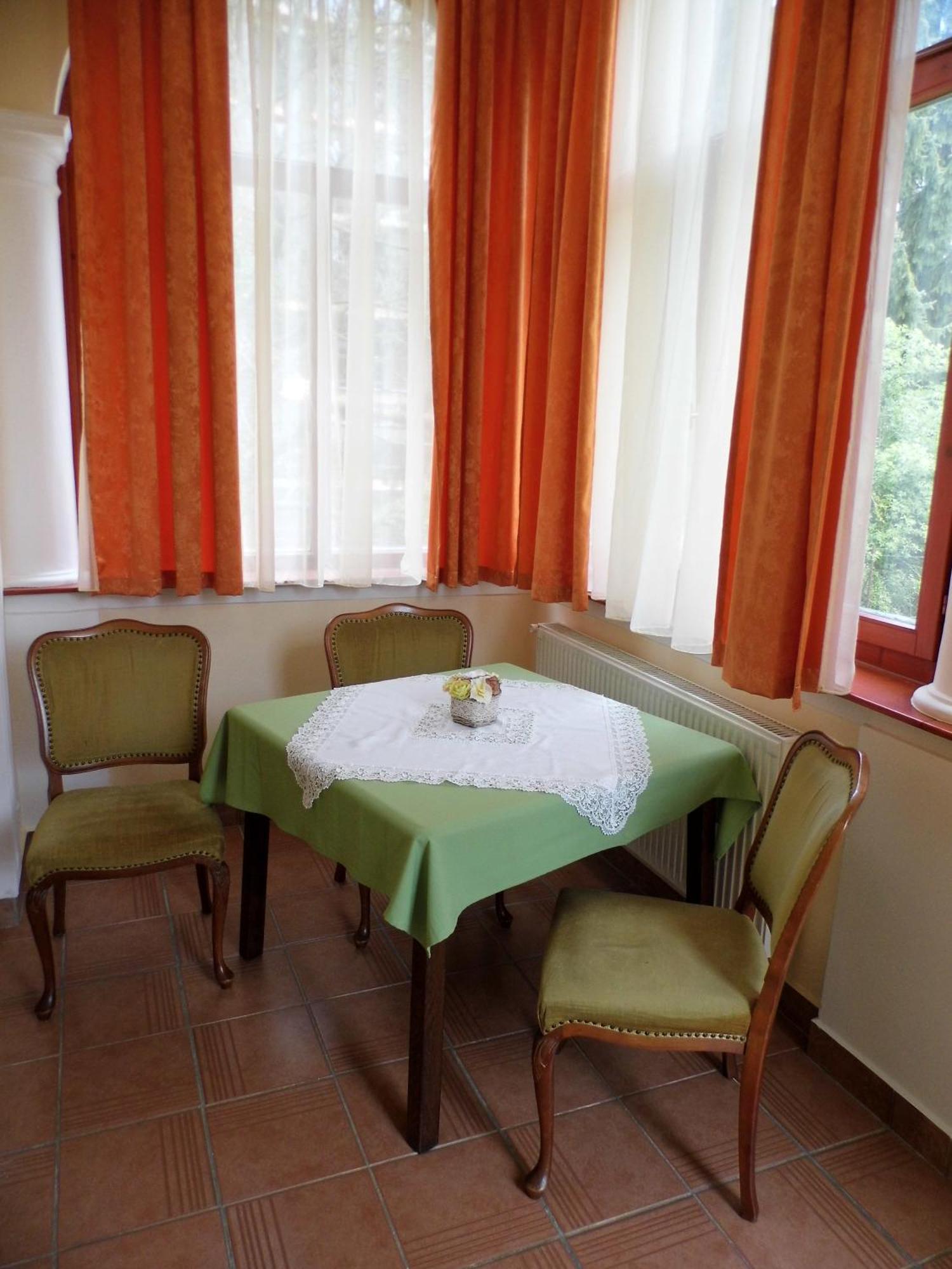 Anna Villa Keszthely Zimmer foto